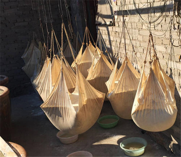 傳統(tǒng)的紅薯淀粉酸漿處理過(guò)濾工藝 傳統(tǒng)的紅薯淀粉酸漿處理過(guò)濾工藝