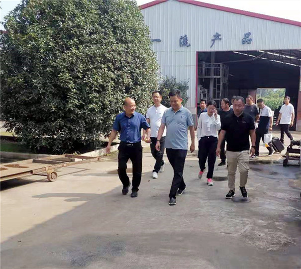 觀摩團參觀固德威車間