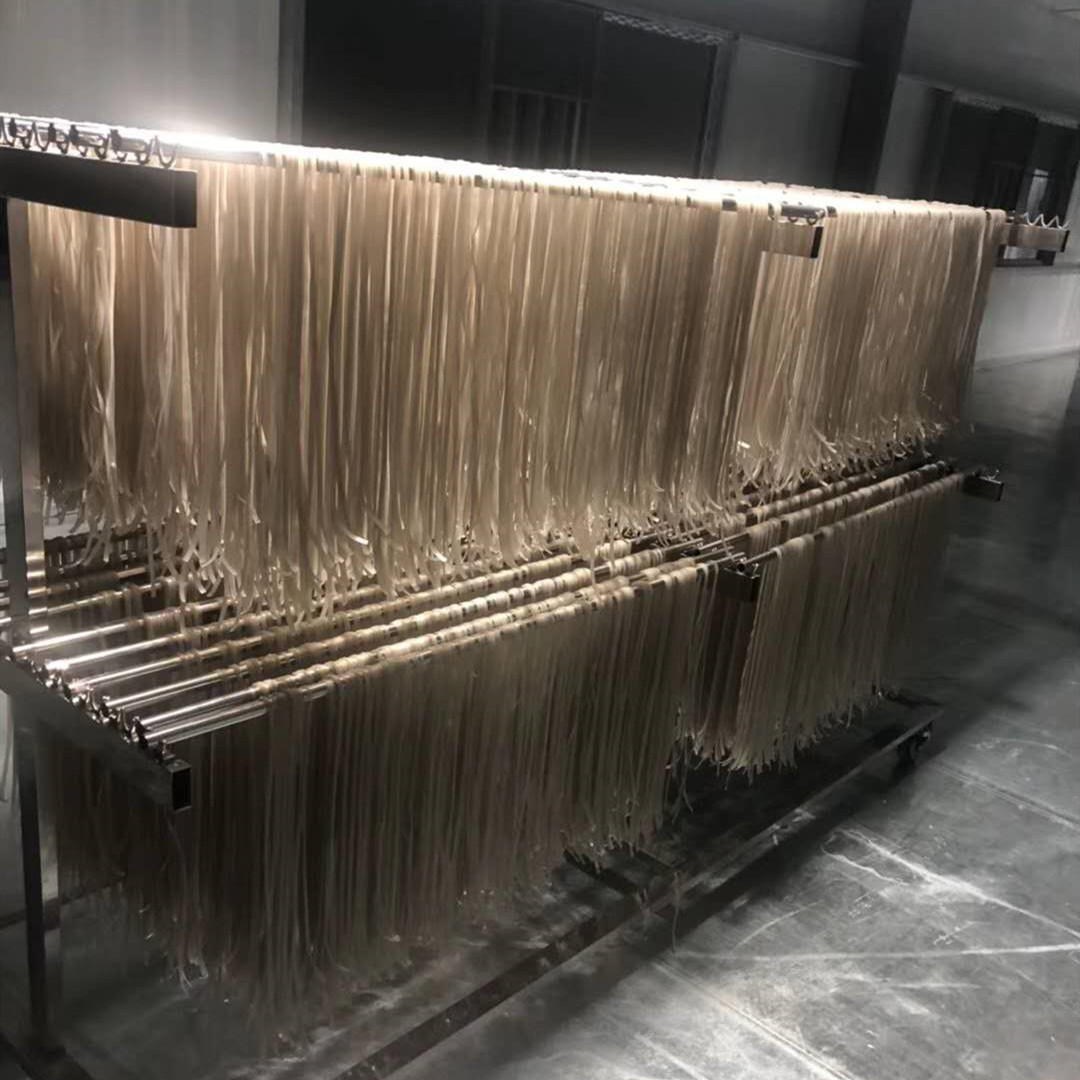 紅薯粉條機(jī)加工設(shè)備 紅薯粉條機(jī)加工設(shè)備