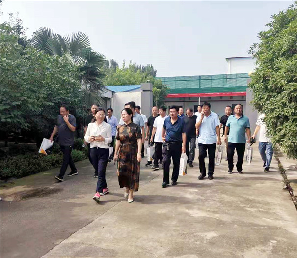 觀摩團參觀固德威車間